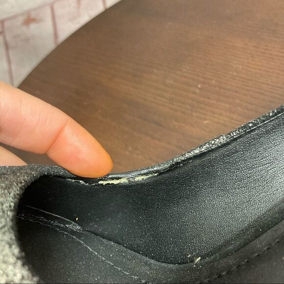 7 BCBGENERATION grey shimmery suede platform pumps - Picture 5 of 9